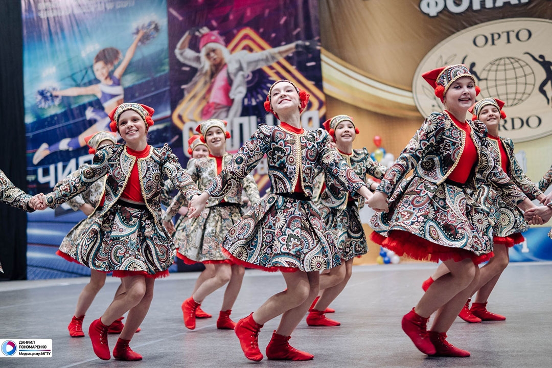 Фестиваль в магнитогорске. Монтдатский фестиваль горячий весны. Мондштадтский фестиваль горячей весны. Монштадтский фестиваль горячей весны. Мондштадский фестиваль горячей весны.