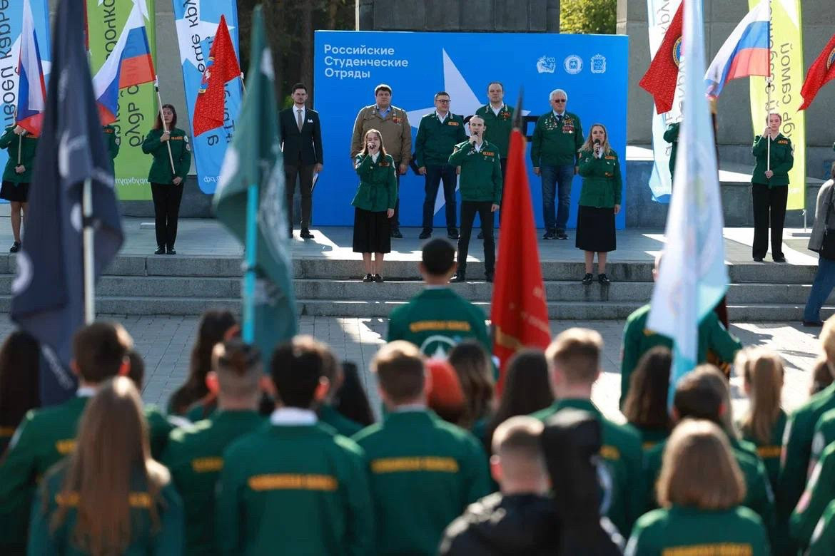 Студенческие отряды Челябинской области заступили на трудовую вахту |  Верстов.Инфо