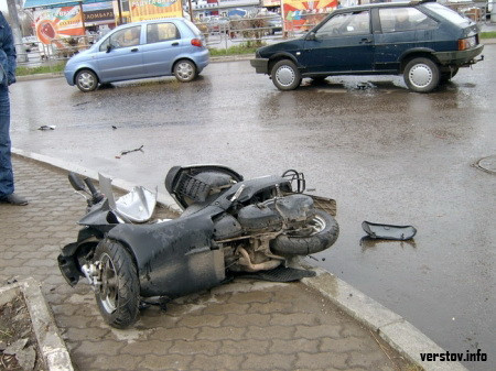 Десять человек за три дня попали с дорог на больничные койки