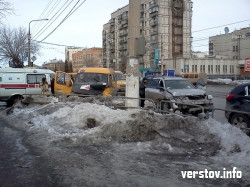 «Желтопузиков» с наклейками продолжают преследовать неприятности