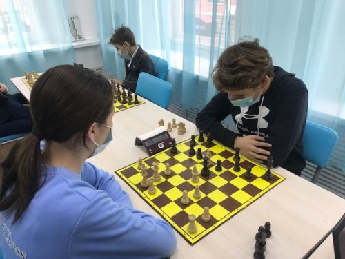 Цифровой ход конём: при помощи камеры «Ростелекома» на Южном Урале прошёл первый дистанционный шахматный турнир
