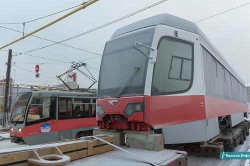 Обновление трамвайного парка продолжается. В Магнитогорск поступил очередной новый трамвай из Усть-Катава