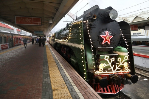 Сказочный поезд Деда Мороза снова отправится в путешествие по России. Заедет волшебник и в Магнитогорск